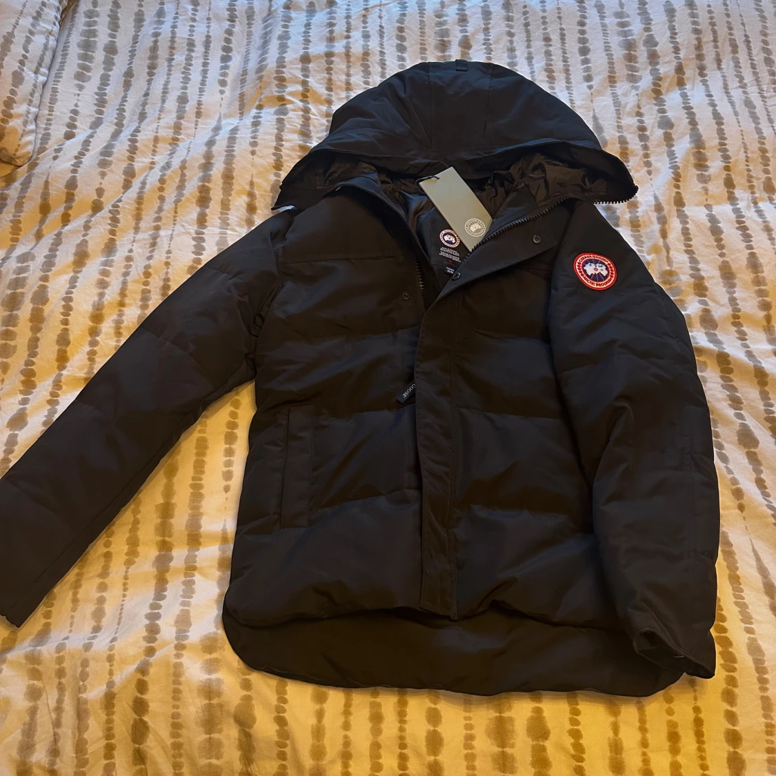Svart dunjacka från Canada Goose