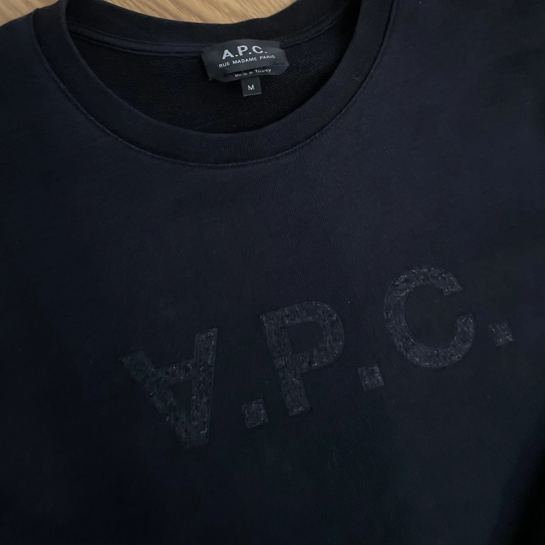 Svart sweatshirt från A.P.C.  - 2