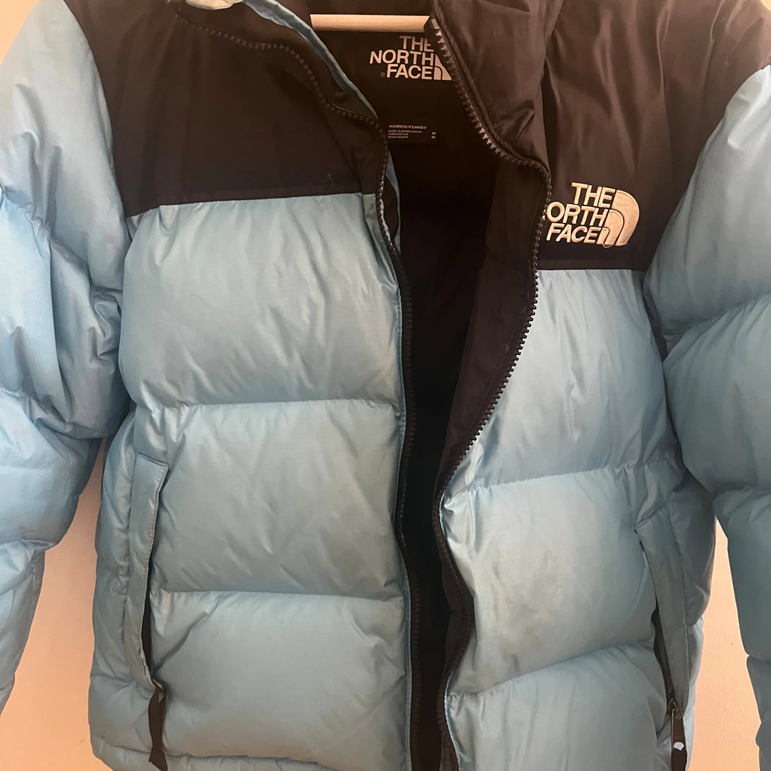 Blå pufferjacka från The North Face - 1