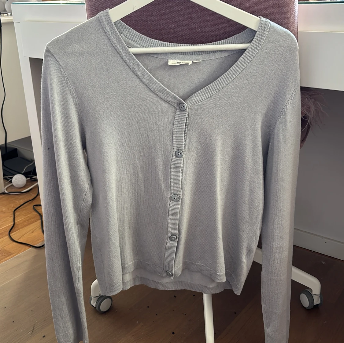 Ljusblå/grå kofta från Kappahl - 1