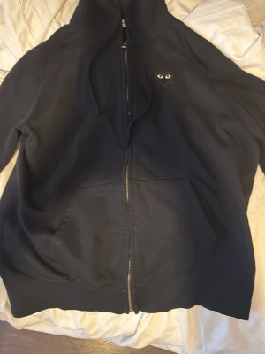 Comme des garcons cdg - Cdg tröja i svart storlek L