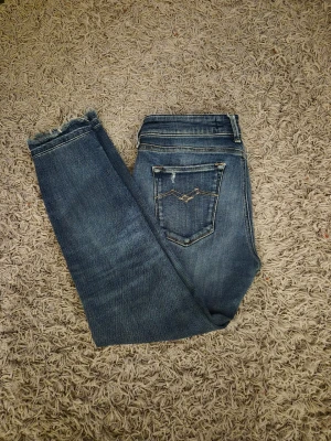 Blåa replay jeans  - Säljer nu mina replay jeans 