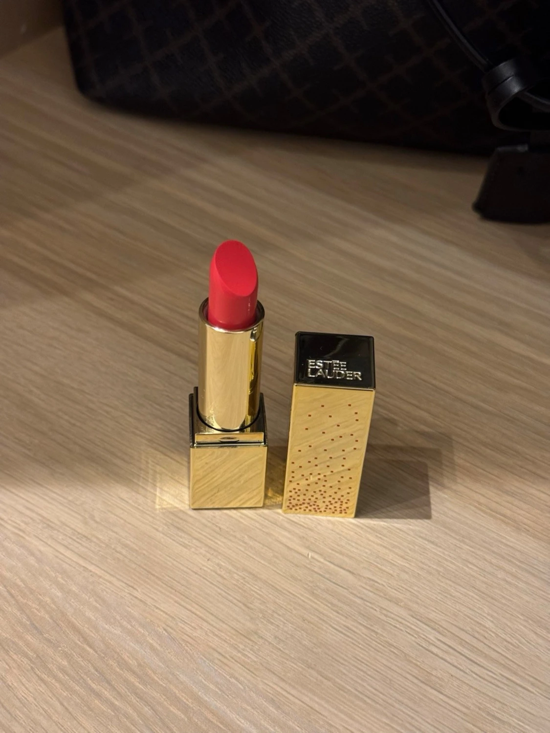 Rött läppstift från Estée Lauder