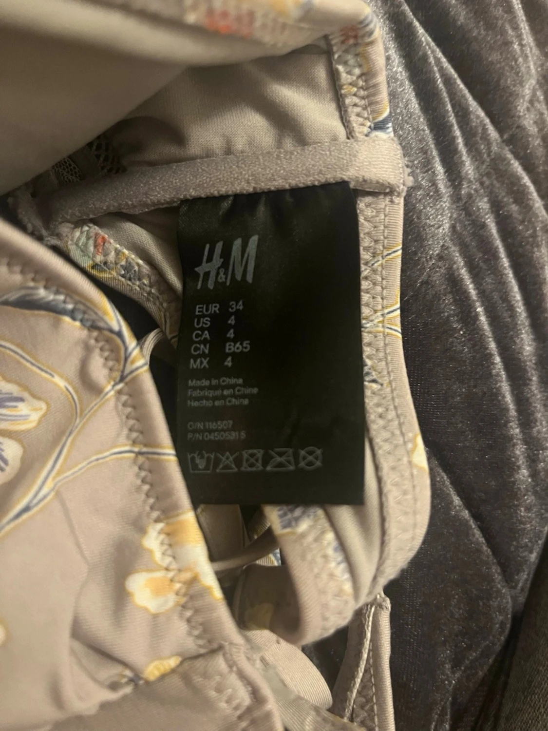 Beige blommig bikini med spetsdetaljer - 4