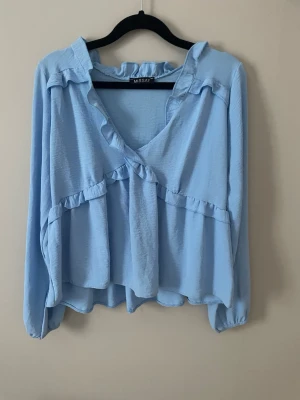 Missay blus - Knappt andvänd. Vid snabbt köp går pris att diskuteras