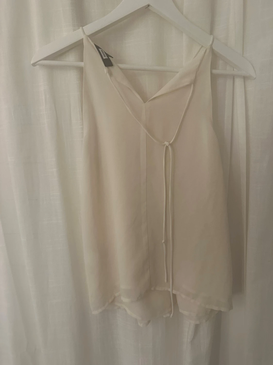 Beige linnetopp från Bik Bok XS - 2