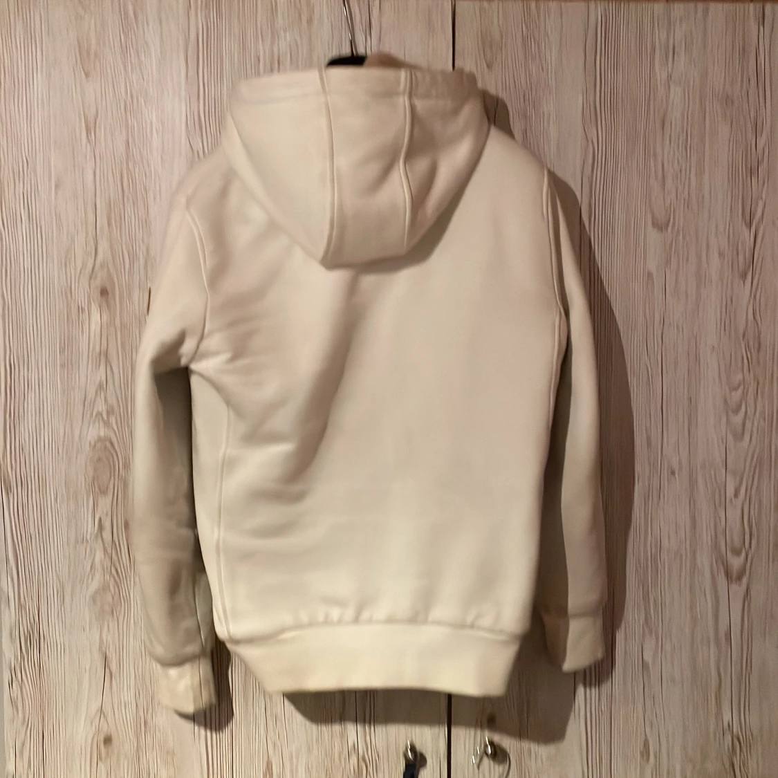 Vit hoodie från Moose Knuckles - 1