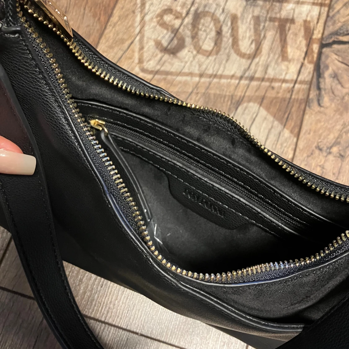 Helt ny handväska  - 2