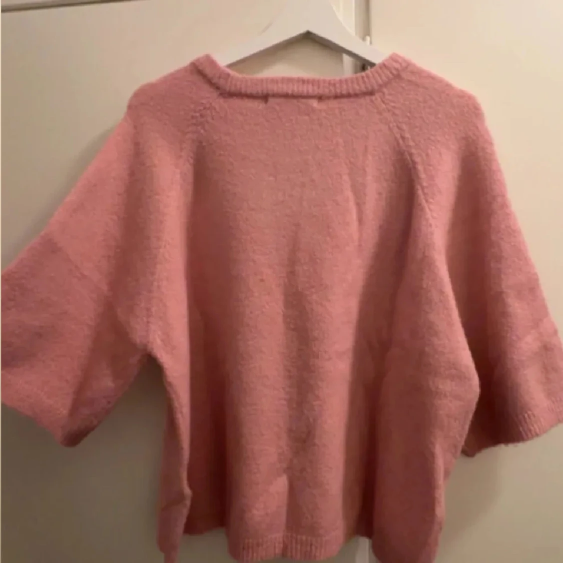 Rosa stickad tröja med loose fit - 1