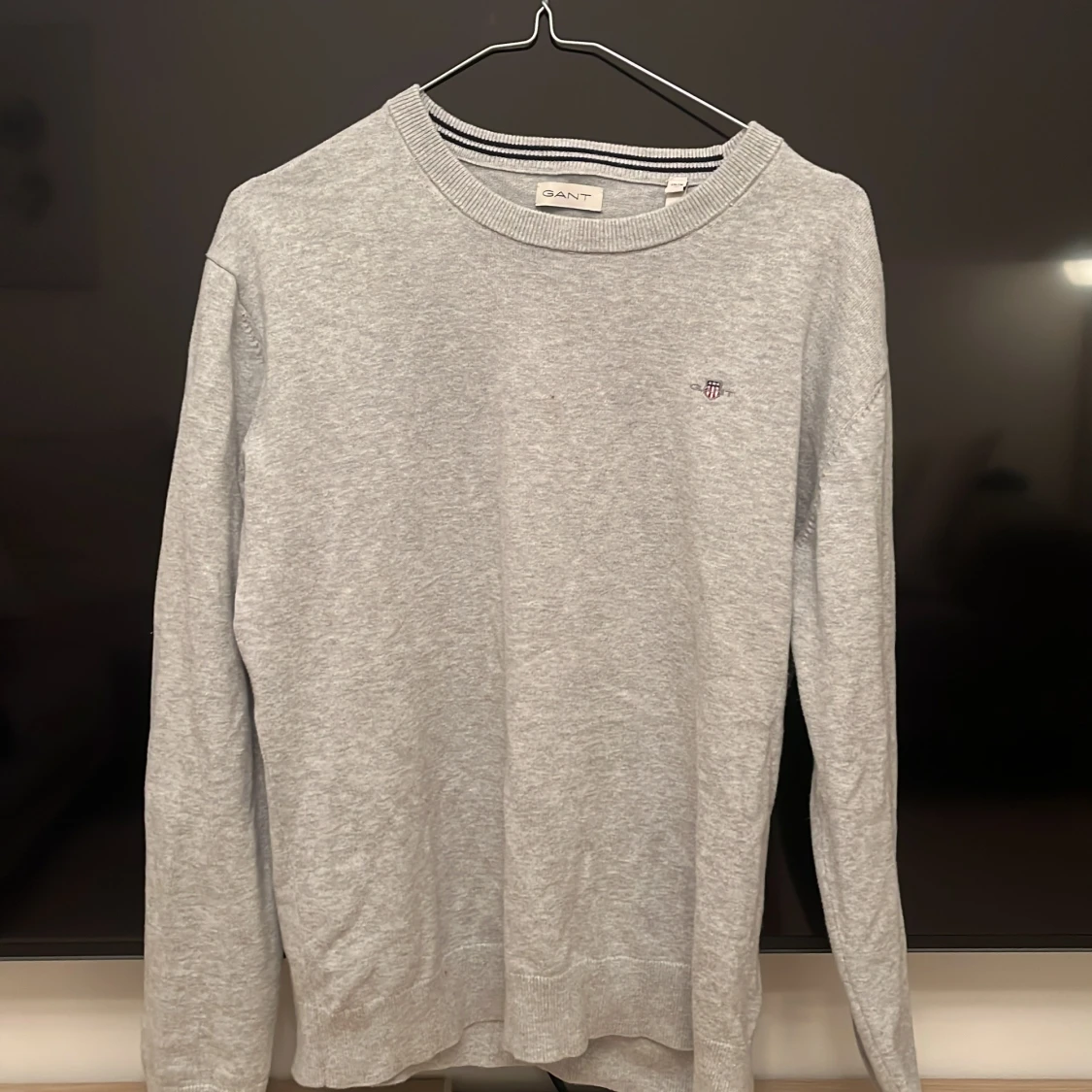 Ljusgrå tröja från GANT 