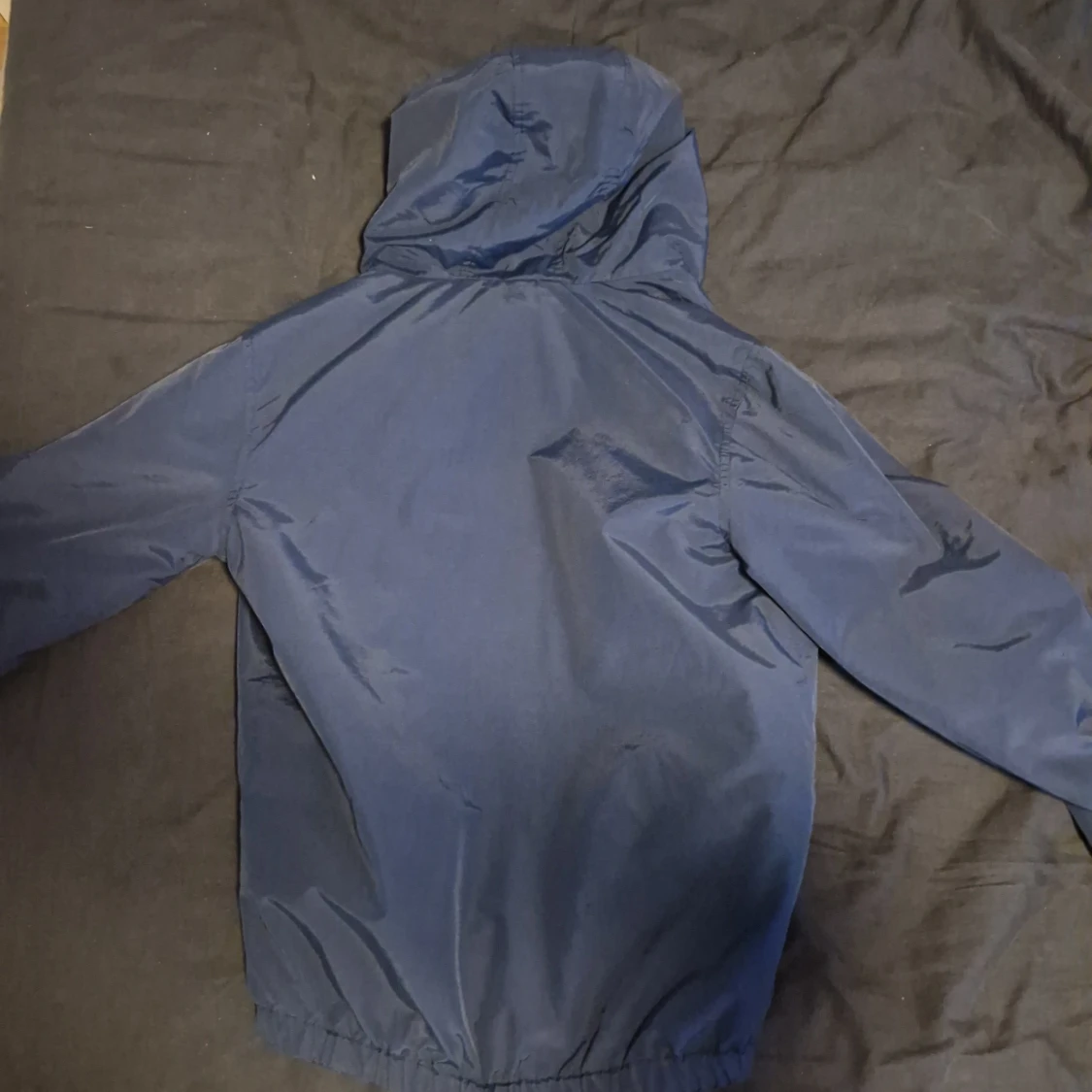 Marinblå windbreaker Lyle & Scott Junior - 4