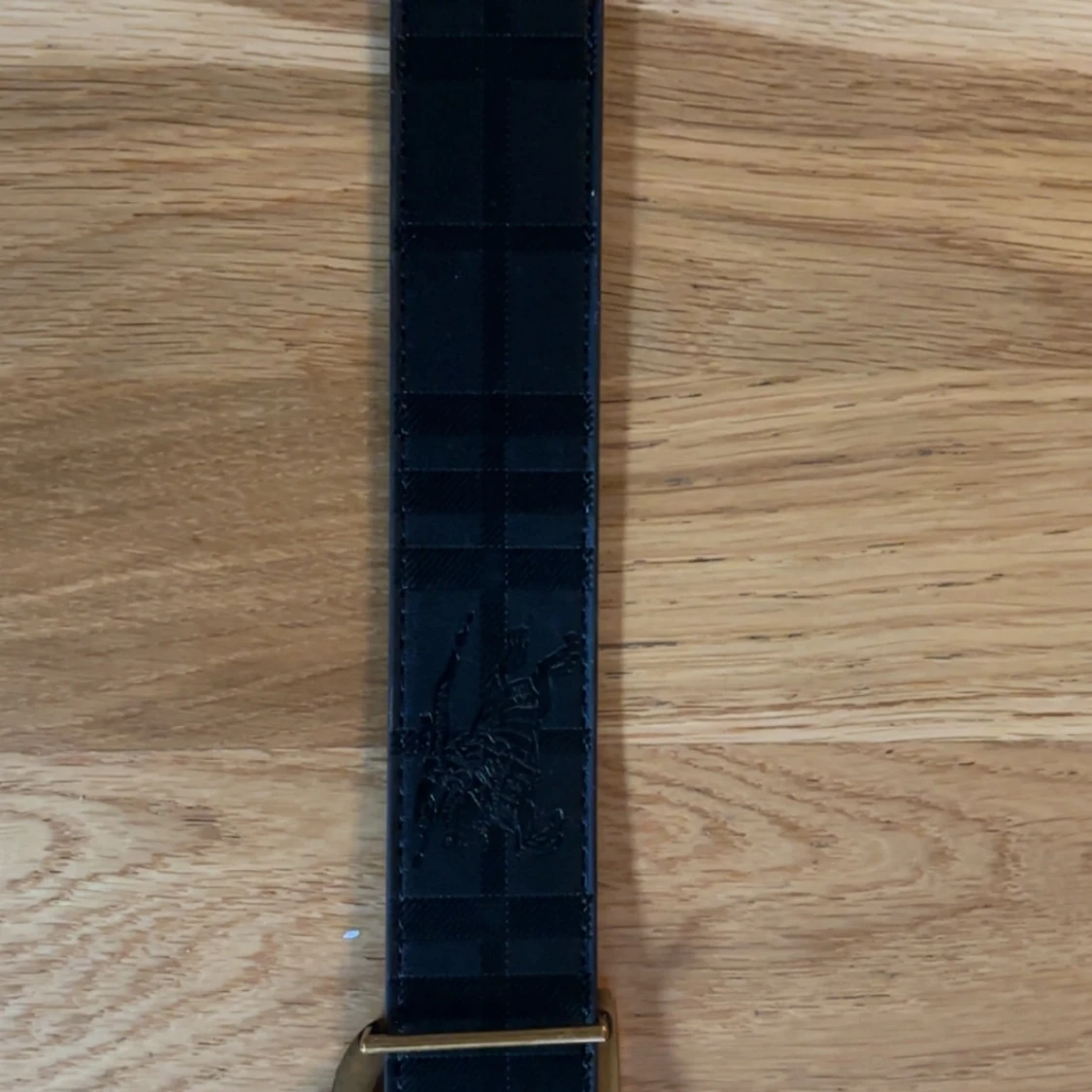 Burberry rutigt bälte med B-spänne