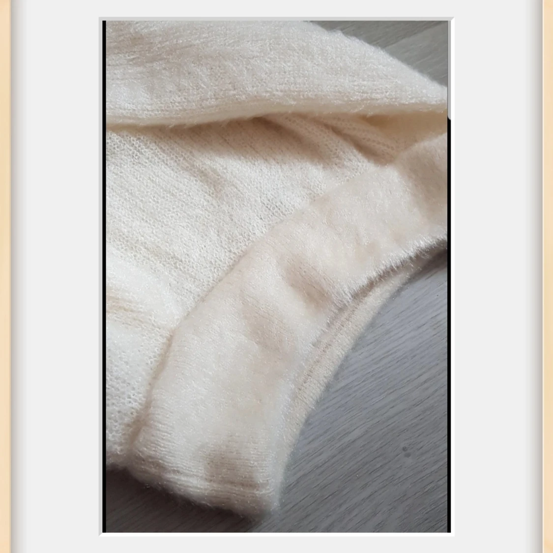 Så fin Offshoulder stickad tröja i vitt - 3