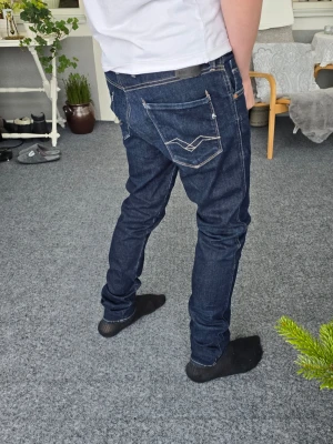 Replay jeans - Snygga Replay jeans i storlek W30/L33, men känns mer som w31-w32. Skriv om du undrar något! 😄