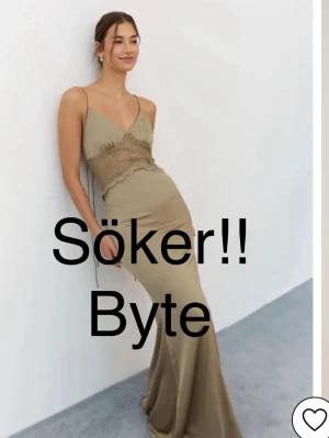 Nelly lace insert  - Balklänning nelly storlek 36 helt ny men är för stor så söker en 34 att köpa eller byta