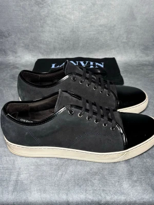 Lanvin skor - Storlek: 47 || Skick:  10/10, skosnören och dust bags ingår|| Nypris: Ca 6000kr || Följ för liknande produkter 🌊🍾