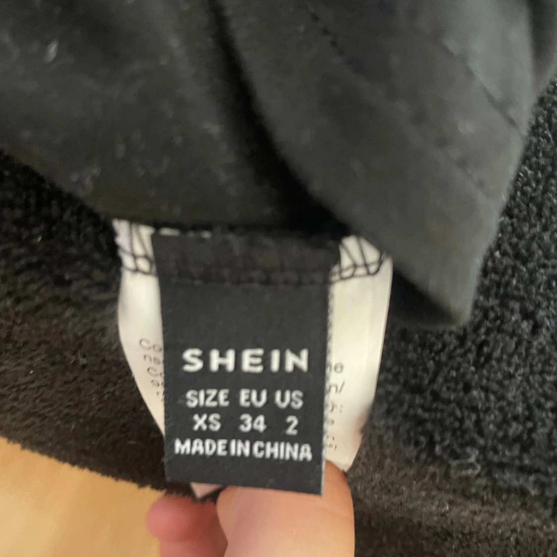 Svart långärmad topp med knyt från SHEIN - 2