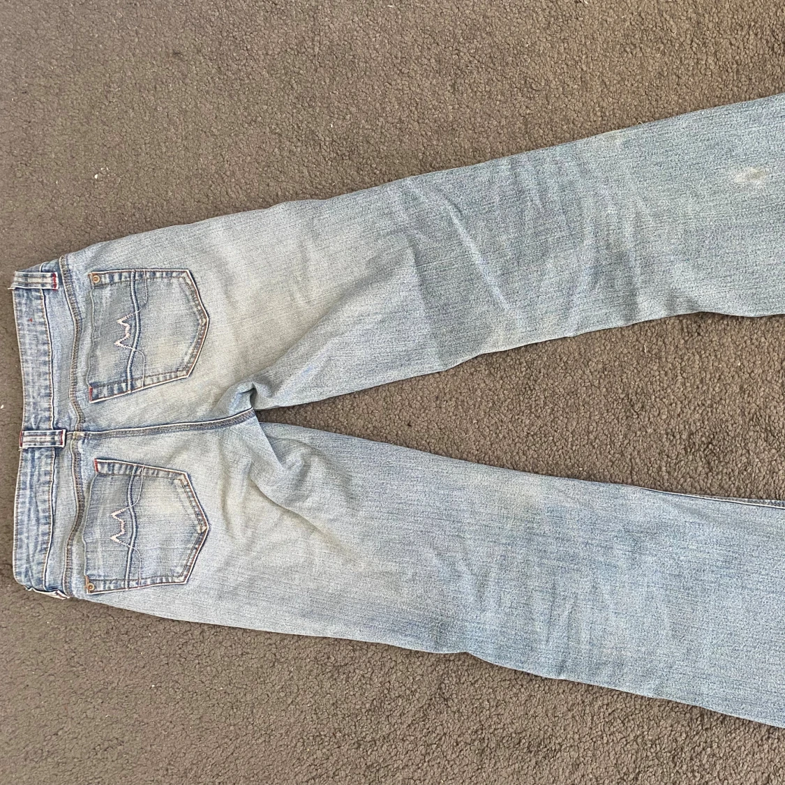 Ljusblå bootcut jeans med broderade fickor - 3