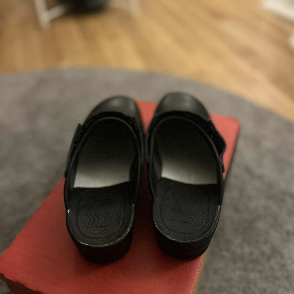 Svarta träskor från Sievi, stl 38 - 2