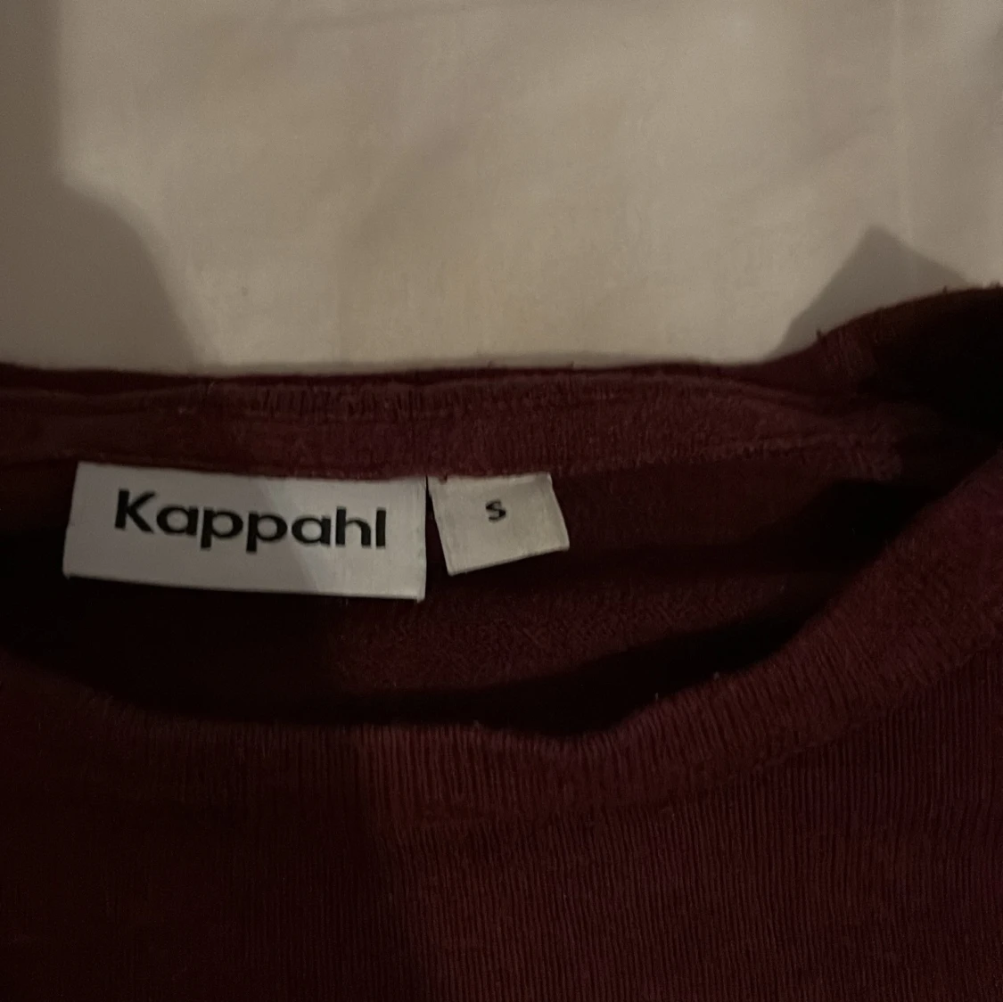 Vinröd crewneck - 1