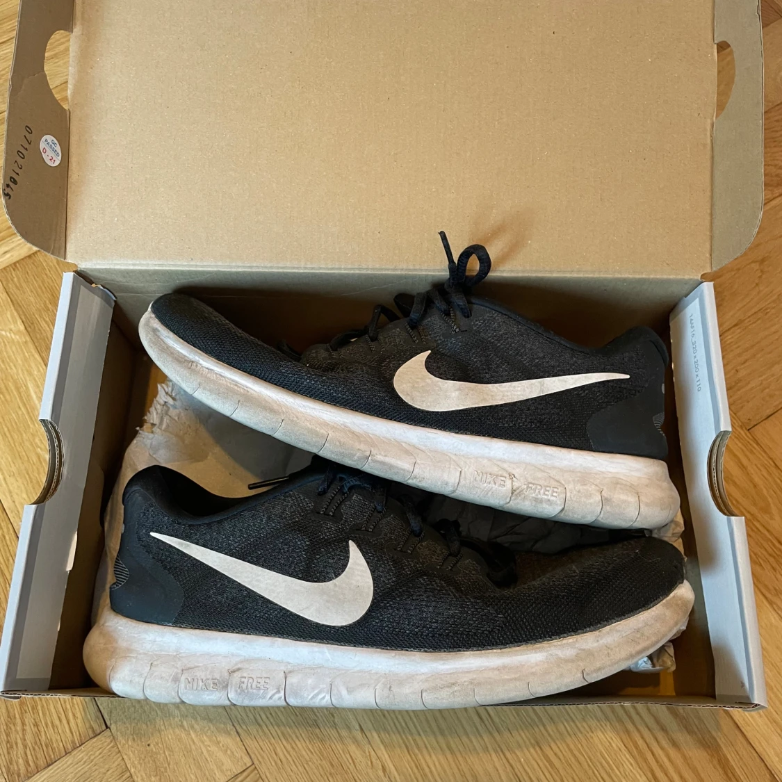 Nike Free löparskor, svart, EUR 42 - 1