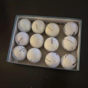 Begagnade golfbollar - Bra golfbollar med många PRO V1 och några Taylormade