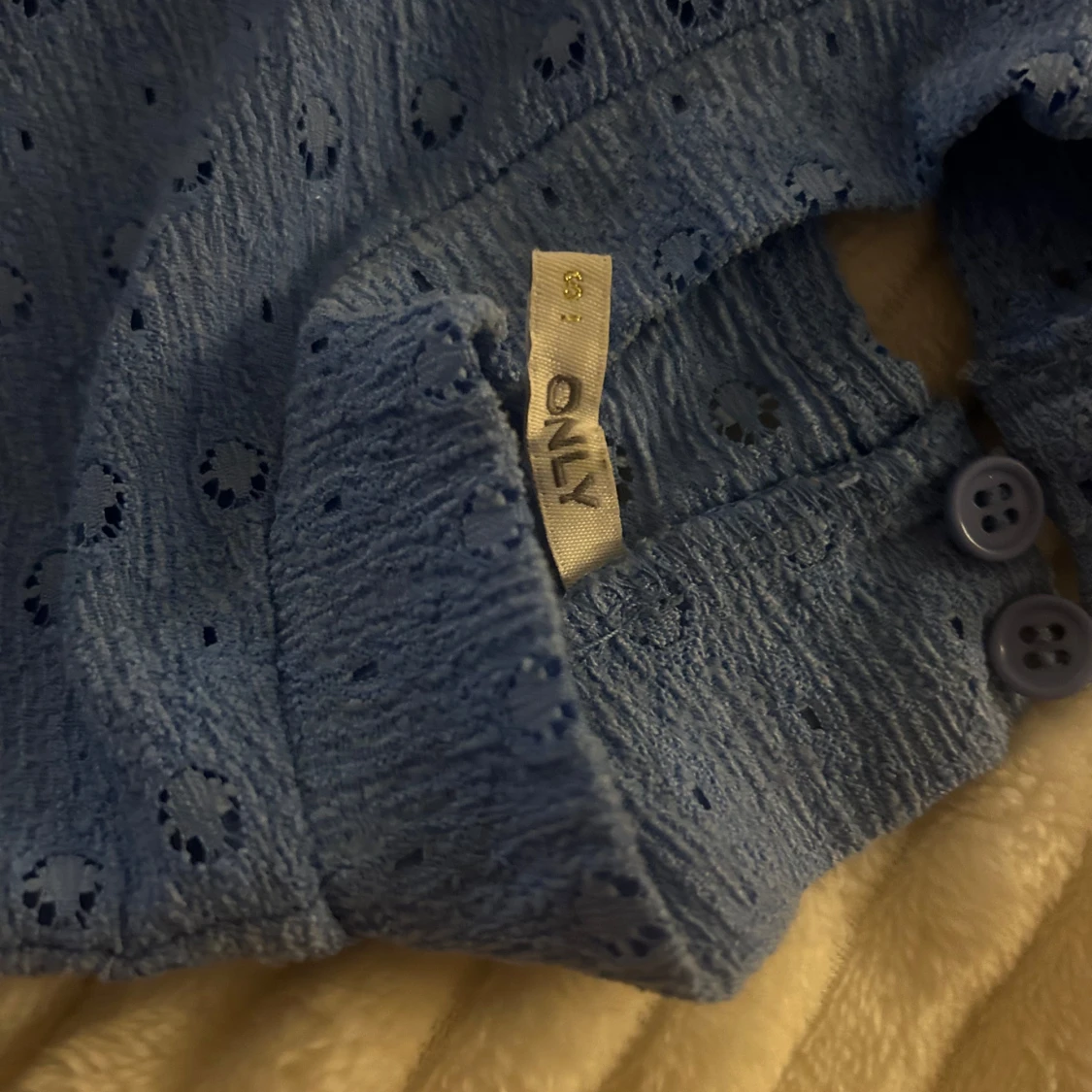 Blå långärmad blus från ONLY - 2