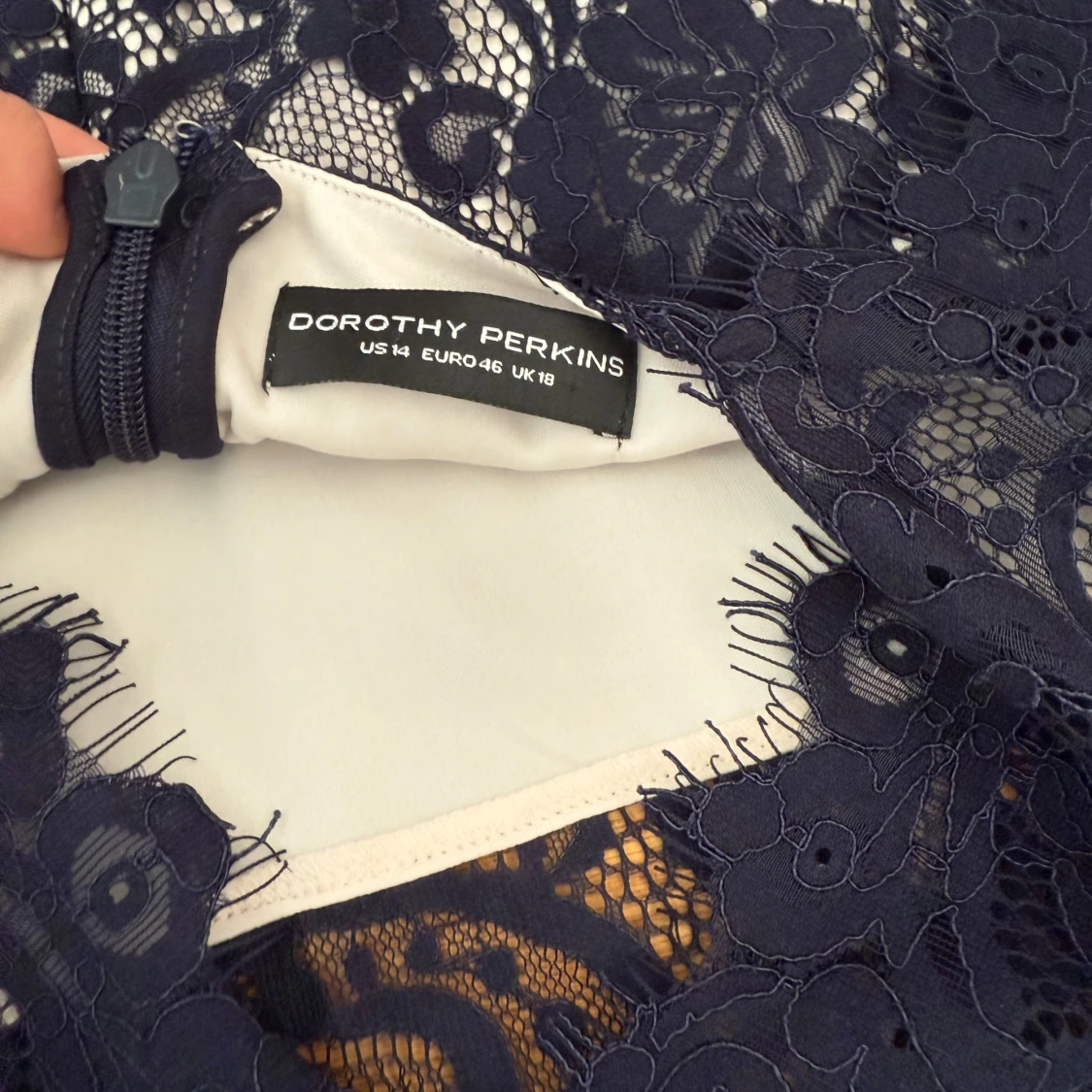 Säljer Mörkblå Klänning Dorothy Perkins! - 2