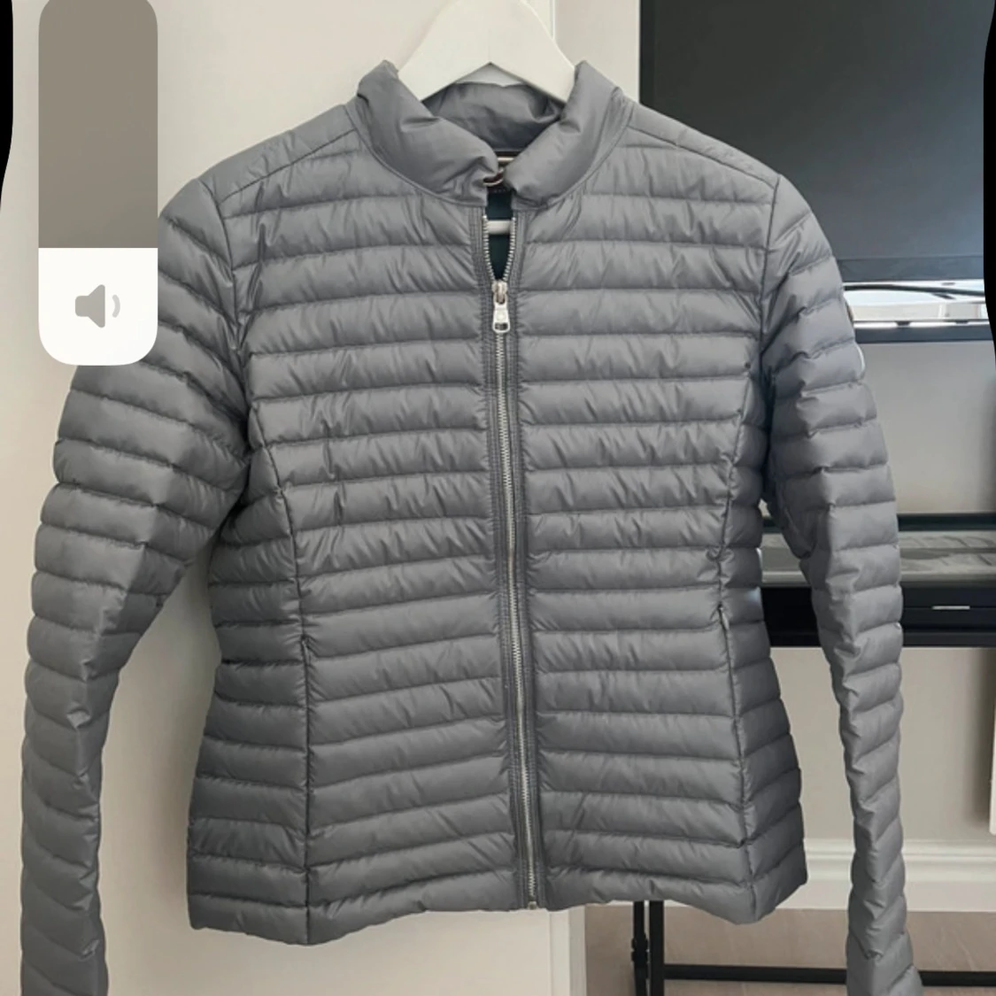 Grå dunjacka från Colmar Originals