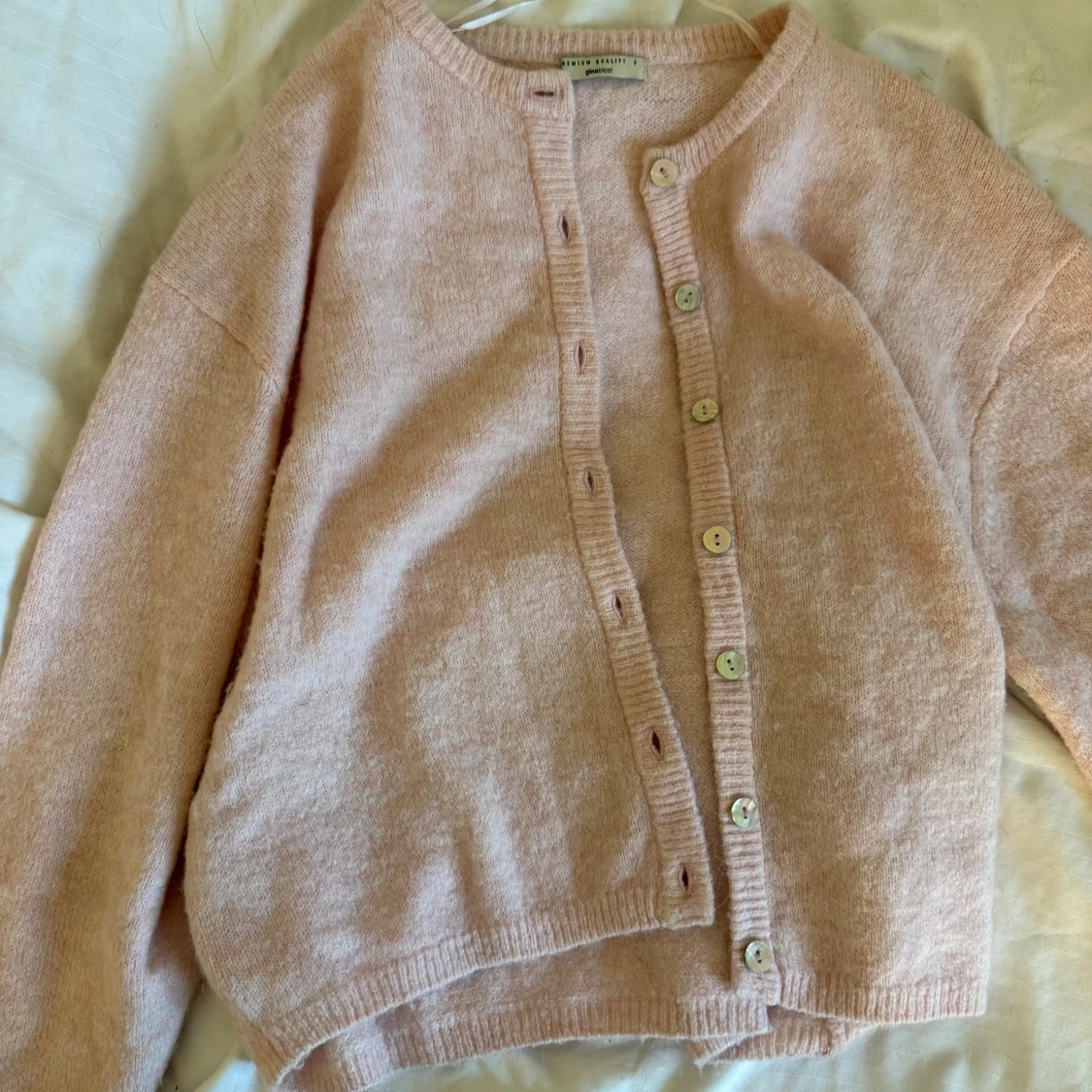 Ljusrosa kofta från Gina Tricot - 3