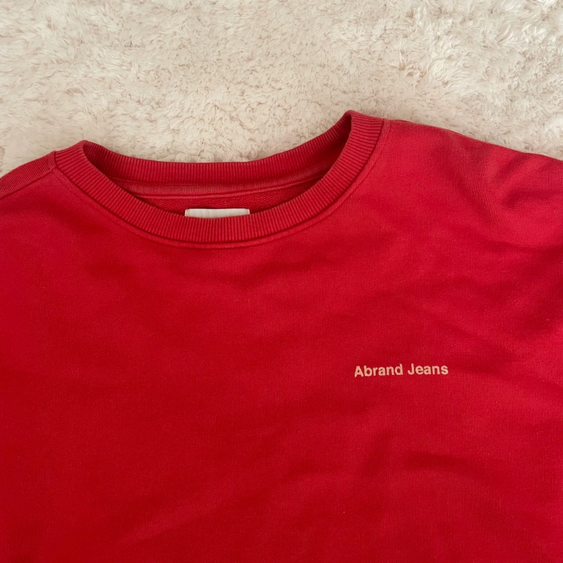 Röd croppad sweatshirt från Abrand Jeans - 1