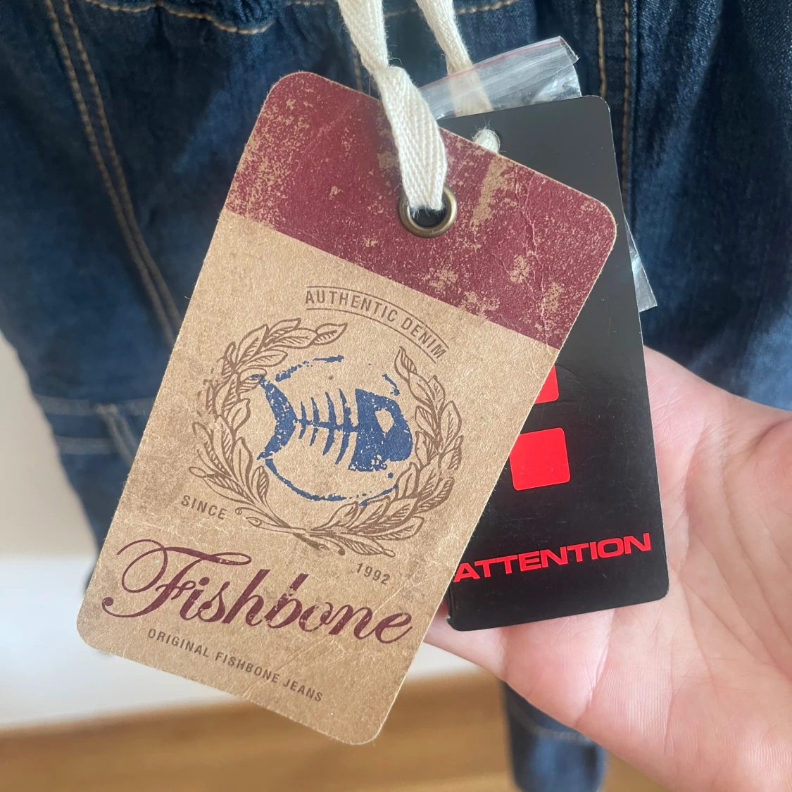 Jeansklänning med volanger från Fishbone - 2