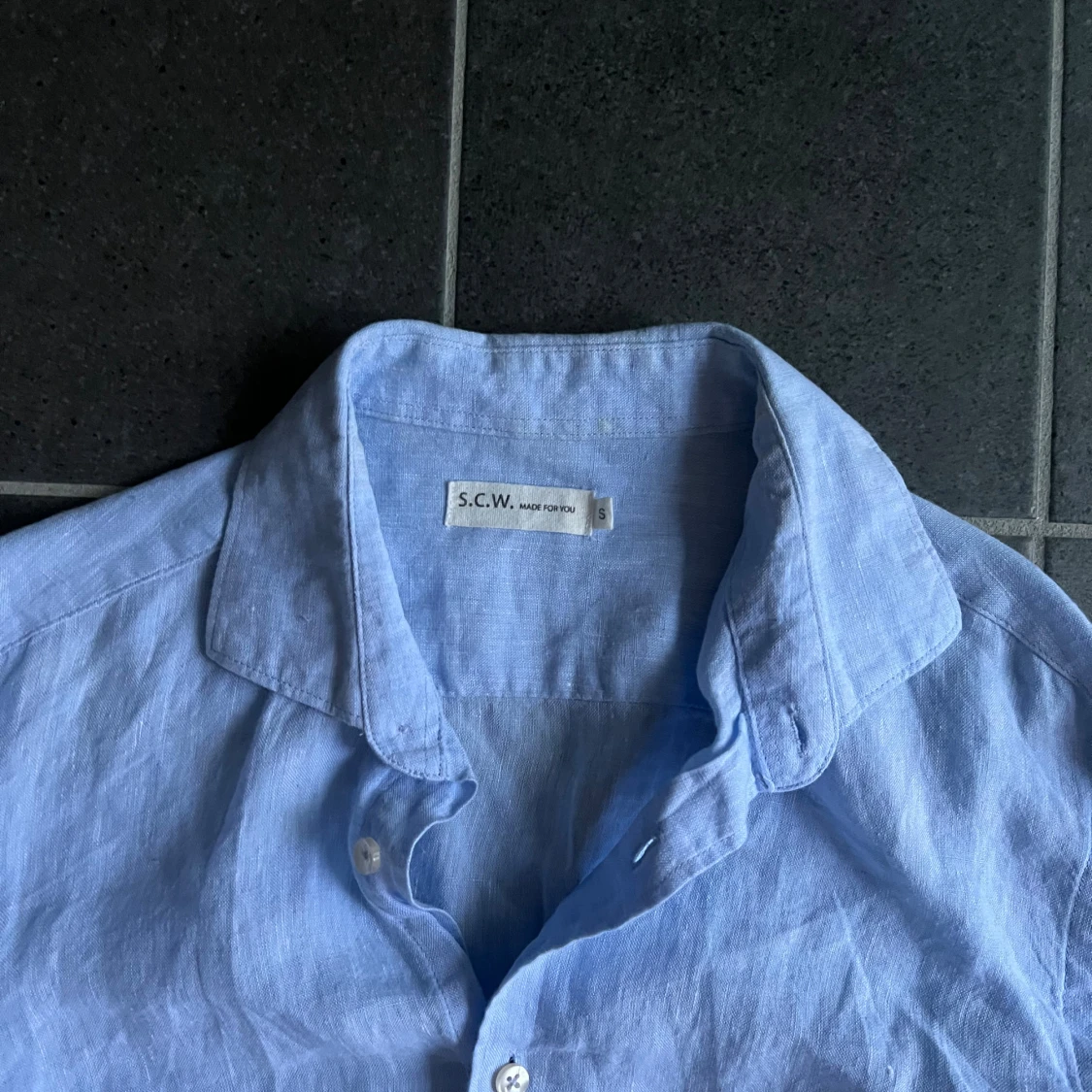 Ljusblå linneskjorta från SCW - 1