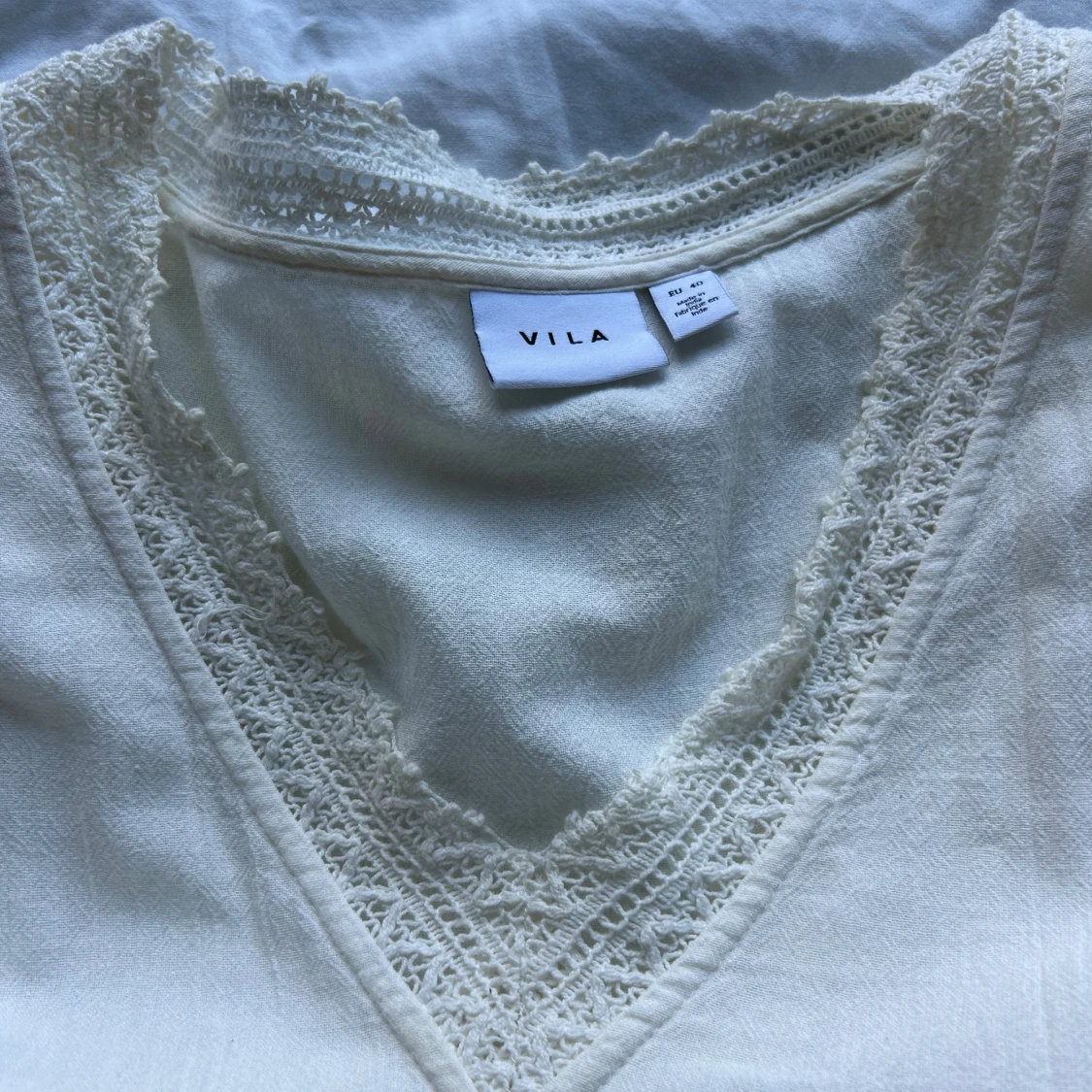 Vit spetsklänning från Vila - 1