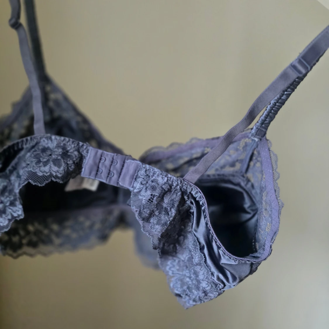 Mörkgrå spetsig korsett-topp - 2