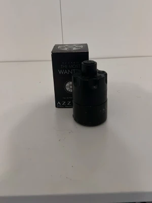 Azzaro The Most Wanted 100mlByte!!!!!!! - Stilren parfym från Azzaro med cool design. Flaskan rymmer 100 ml Eau de Parfum. Perfekt för dig som vill sticka ut med en modern look.Byte!!!!!!!