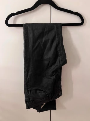 Leggings/jeans - Svarta Leggings liknande jeans 