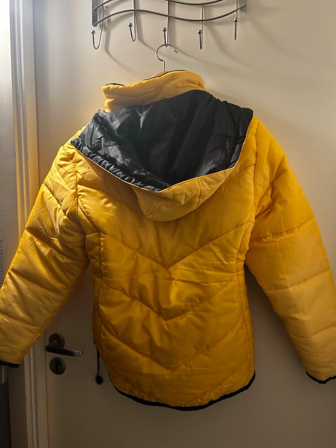 Gul pufferjacka från Henghe Fashion - 2