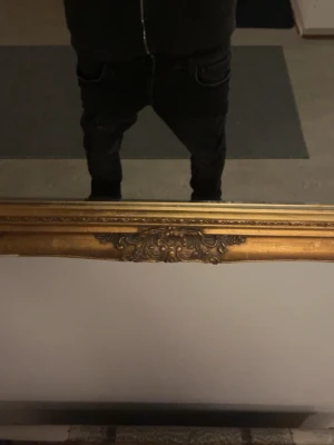 Svarta skinny jeans från Blue Monkey - Dessa jeans finns det inga problem med:) dem sitter jätte skönt:) 