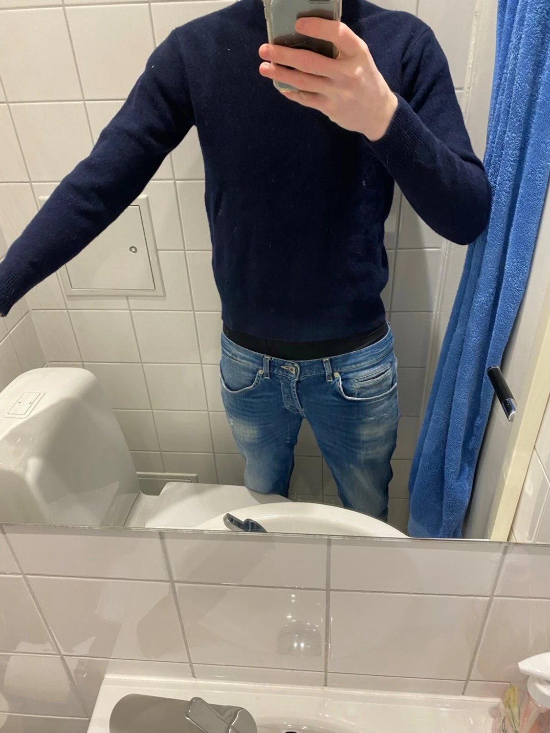 Mörkblå merinoull tröja