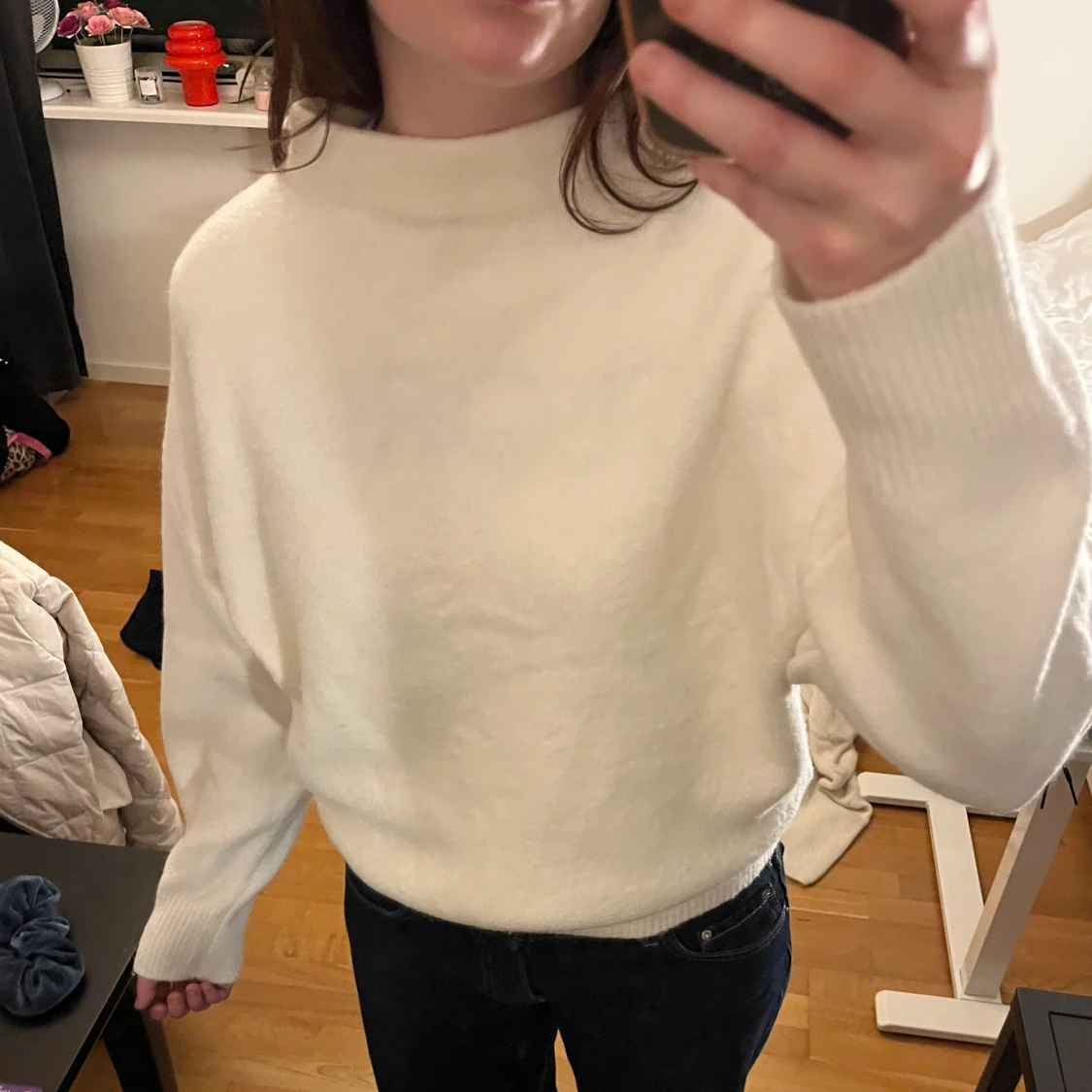 Vit stickad tröja