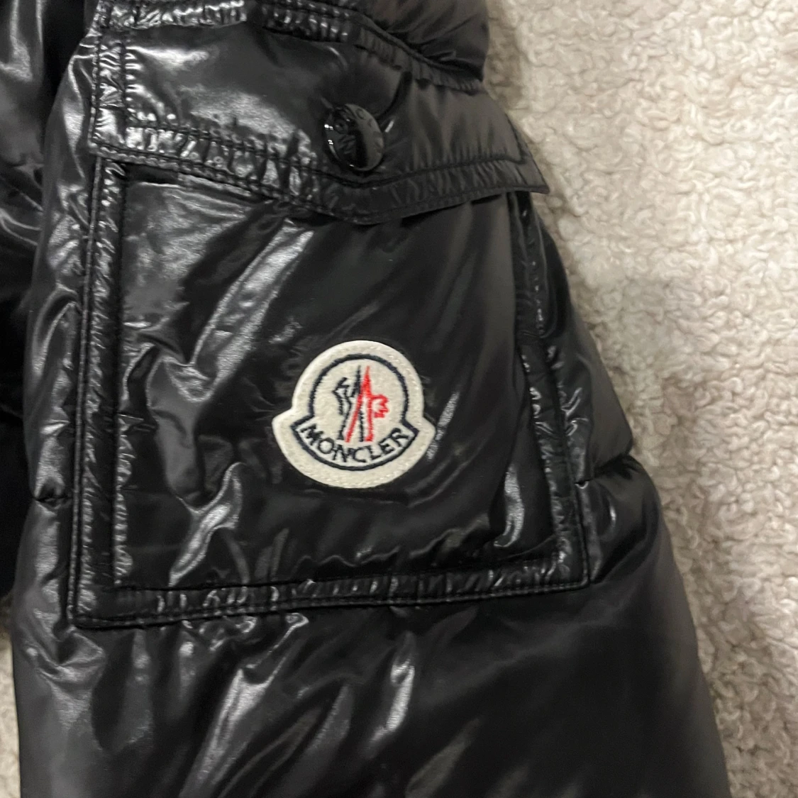 Svart Moncler pufferjacka med huva - 2