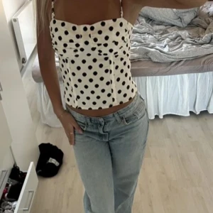 Vit prickig korsett topp med snörning perfekt till fester  - Xs💕💕💕