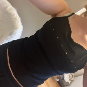 Topp/linne - Gullit linne/topp med paljetter upptill i stl Xs❣️pris kan diskuteras 