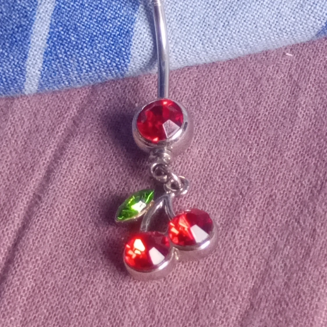 Navelpiercing körsbär🍒