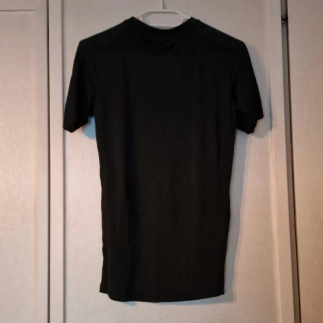 Svart tränings t-shirt från Ronhill - 1