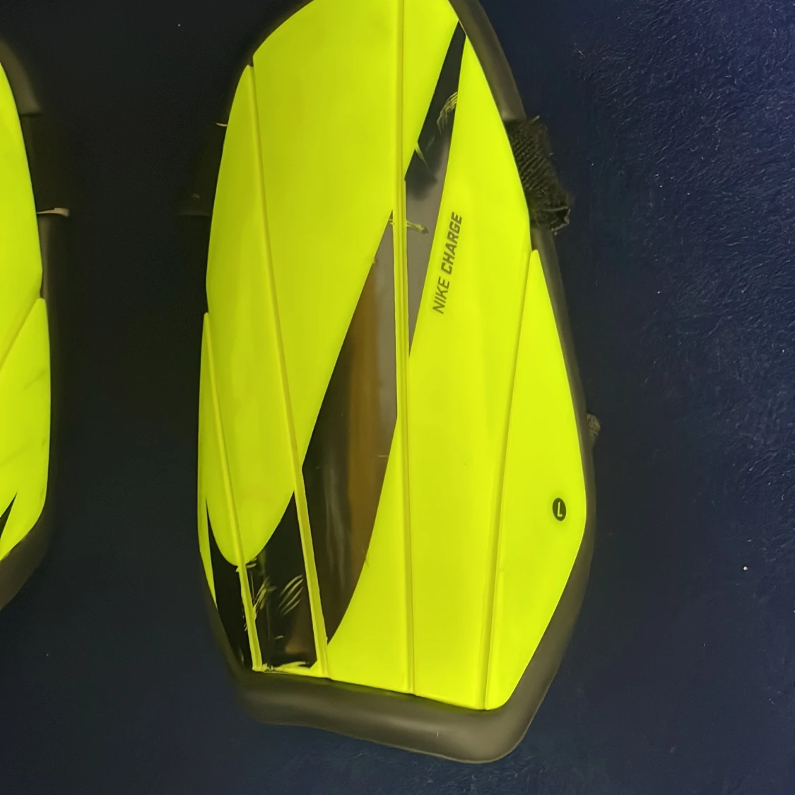 Nike Charge benskydd gul/svart - 1