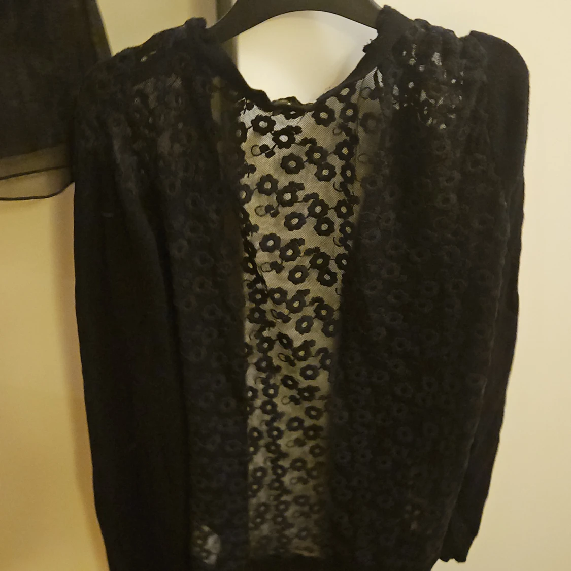 Svart kofta med spets från Miss Snob - 1