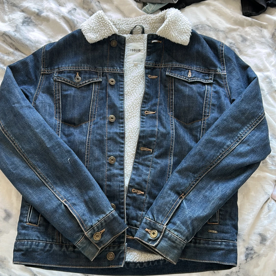 Blå jeansjacka med teddykrage från Solid - 1