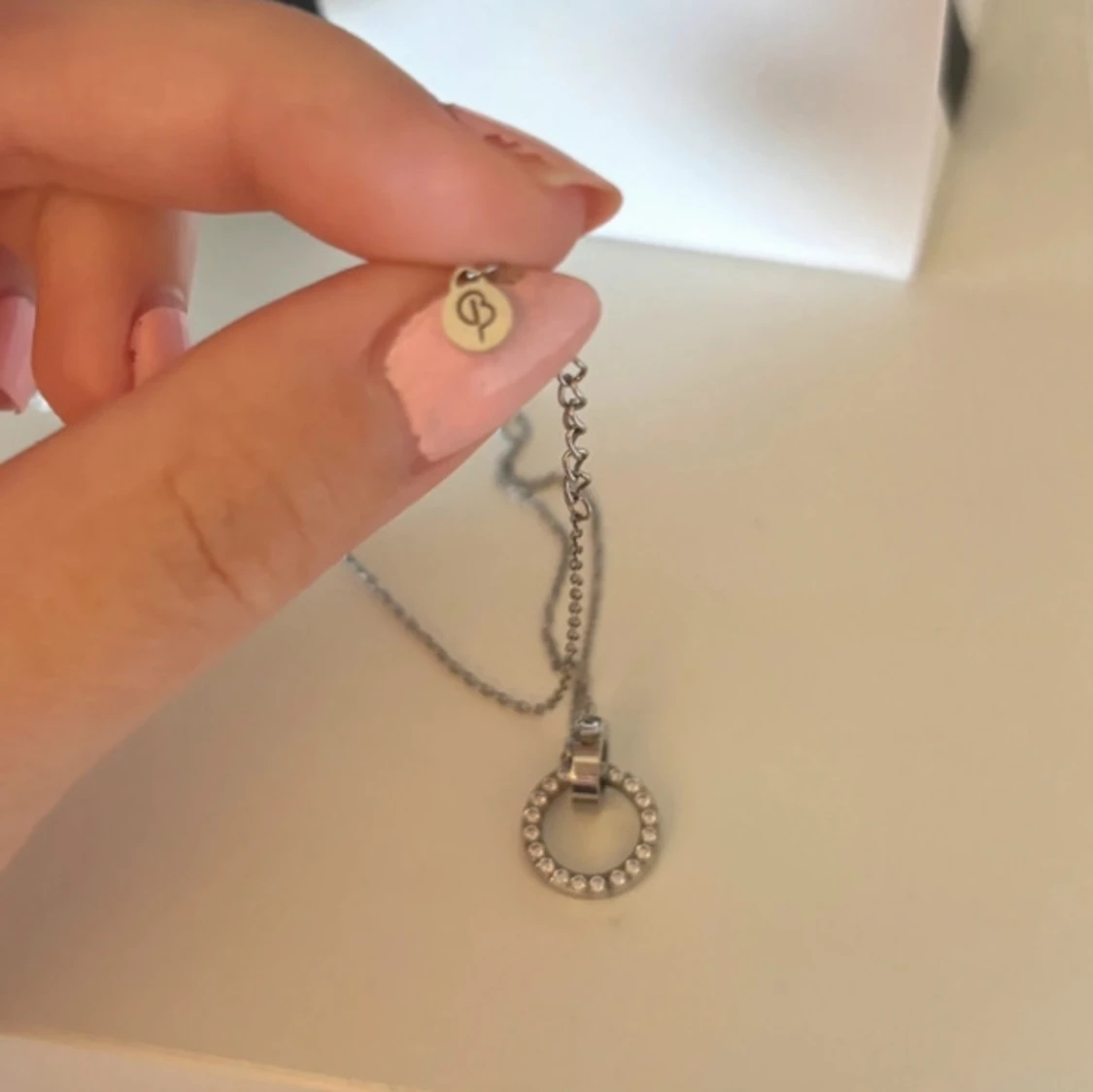 ”Eternal Orbit Necklace” från Edblad! Halsband i silver färg stål pärlor berlock hjärta - 1